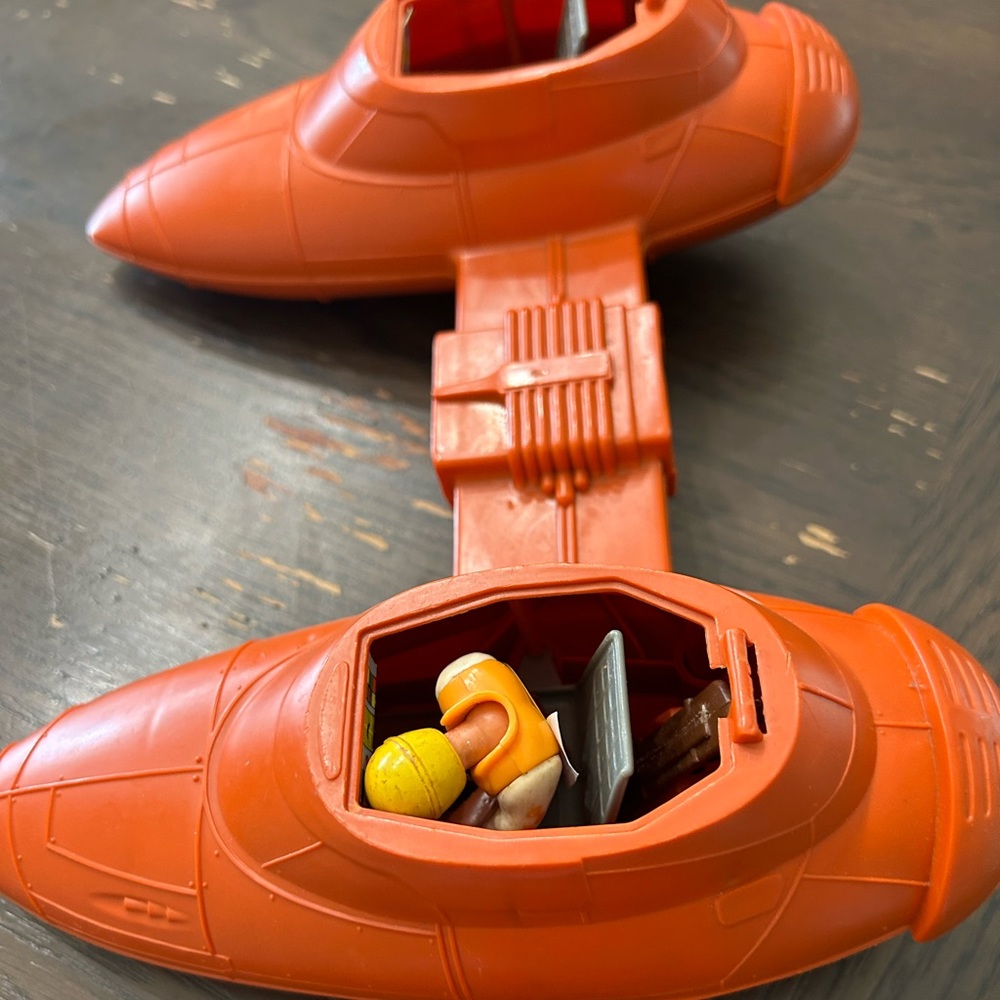 Retro Star Wars space ship